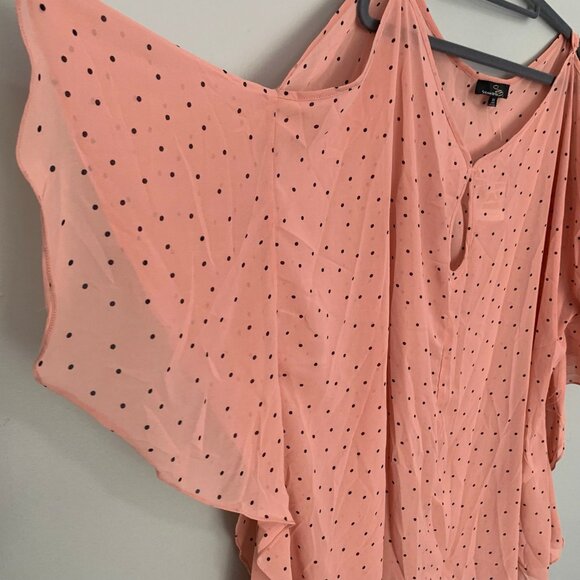 NEW Suzanne Betro polka dot short sleeve cold shoulder lightweight pullover top‎ - Picture 3 of 10
